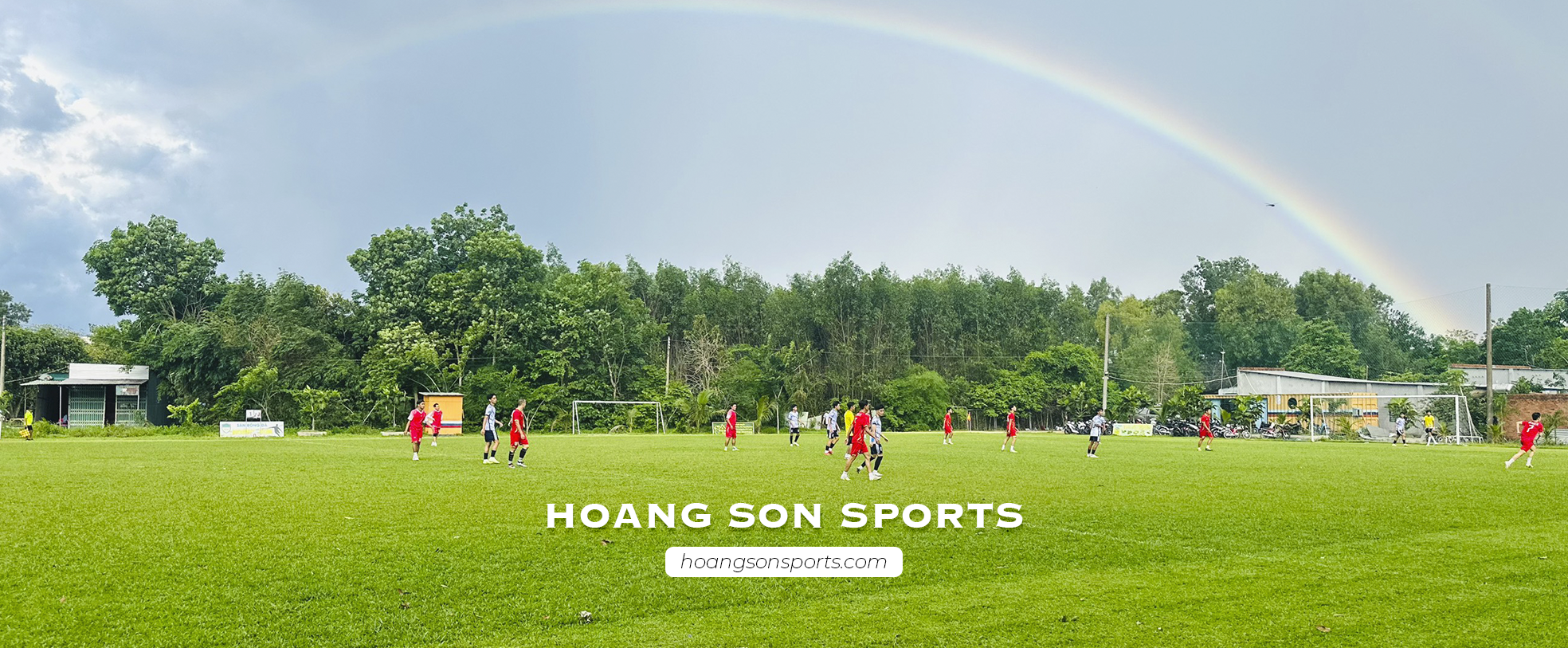 Sân cỏ Hoàng Sơn Sports